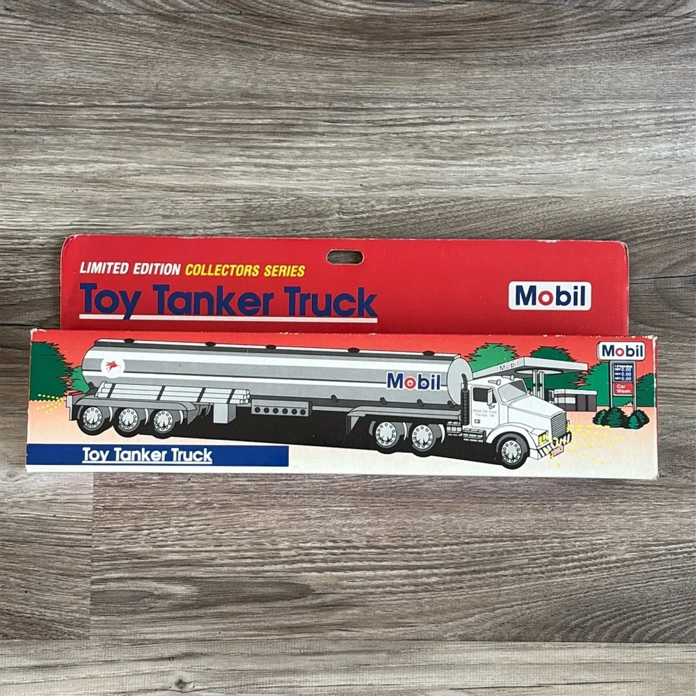 Mobil Gas Toy Tanker Truck 1993 Limited Edition Collector Series Vintage NIB New